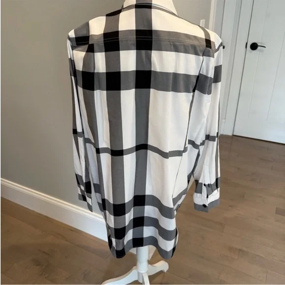 Burberry Black and White Casual Button Down Shirt